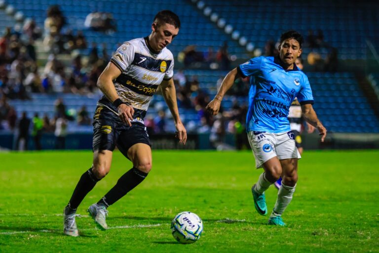 Dorados rescata agónico empate ante La Jaiba Brava
