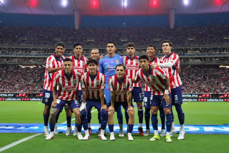 Chivas busca mantener el paso ante Querétaro