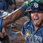 Jonathan Aranda conecta jonrón de tres carreras y Rays vencen a Rangers en 10 entradas