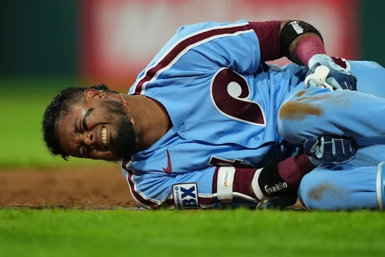 Luis Arráez queda en duda para el cierre de temporada y los playoffs con Filis