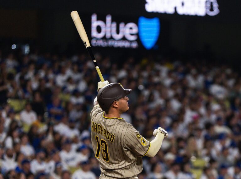 Padres golpean a Dodgers y toman ventaja en la pelea por los playoffs