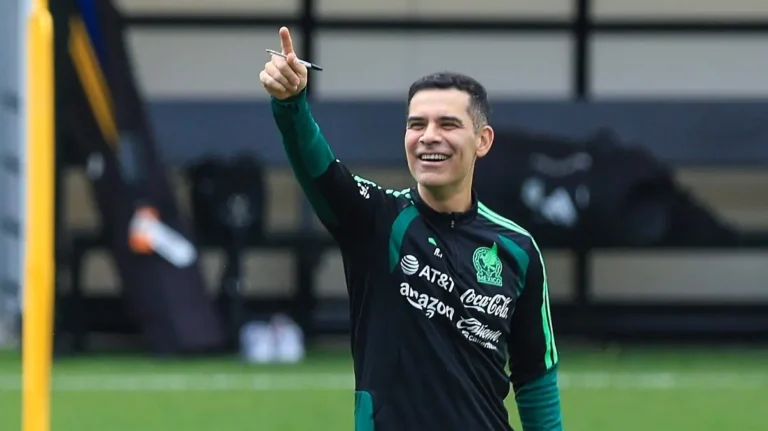 Rafael Márquez reconoce que México no puede jugar como el Barcelona