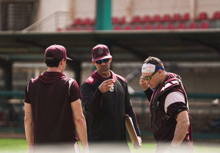 Tomateros de Culiacán mantienen el ritmo en su noveno día de entrenamientos