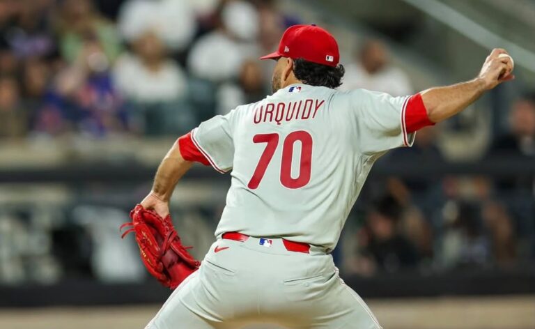 José Urquidy debuta con los Filis pese a derrota ante Mets