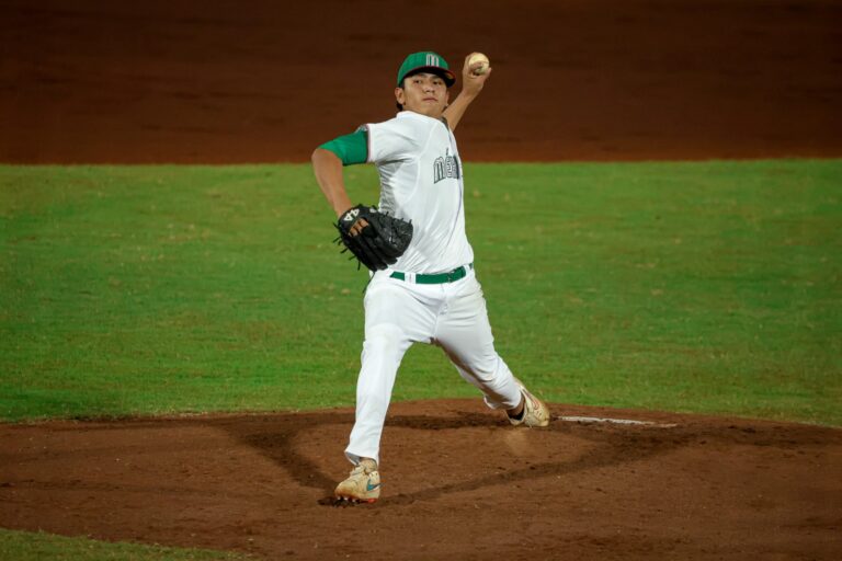 México vence a República Dominicana con hit de oro de Esteban Gallardo