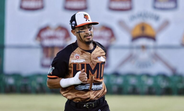 Yaquis remontan y vencen a Naranjeros en Nogales