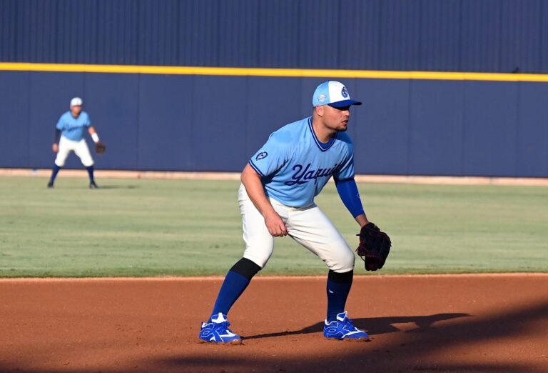 Aledmys Díaz causa baja de la pretemporada de Yaquis por lesión