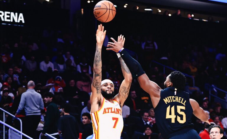 Atlanta Hawks remonta ante Cleveland Cavaliers y se queda con una apretada victoria
