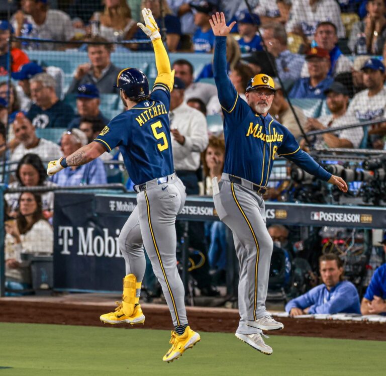 ¡CERROJAZO A LOS DODGERS! MILWAUKEE LOS ELIMINA Y VUELVE A LA SERIE MUNDIAL