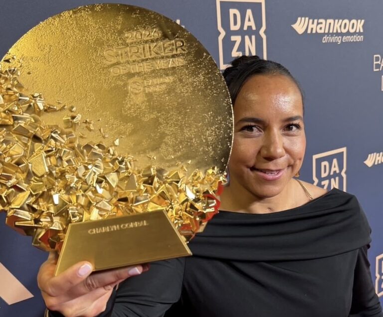 Charlyn Corral lleva su poder goleador a la élite mundial con el Balón de Oro