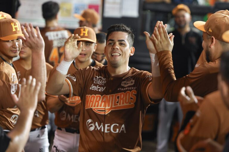Naranjeros castiga a Nayarit y toma ventaja en la serie