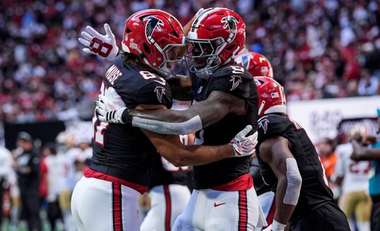 Falcons propinan su primera derrota de la temporada a los 49ers