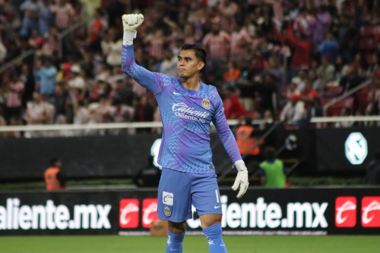 Rangel lanza el reto con Chivas: “Estamos para ser campeones”