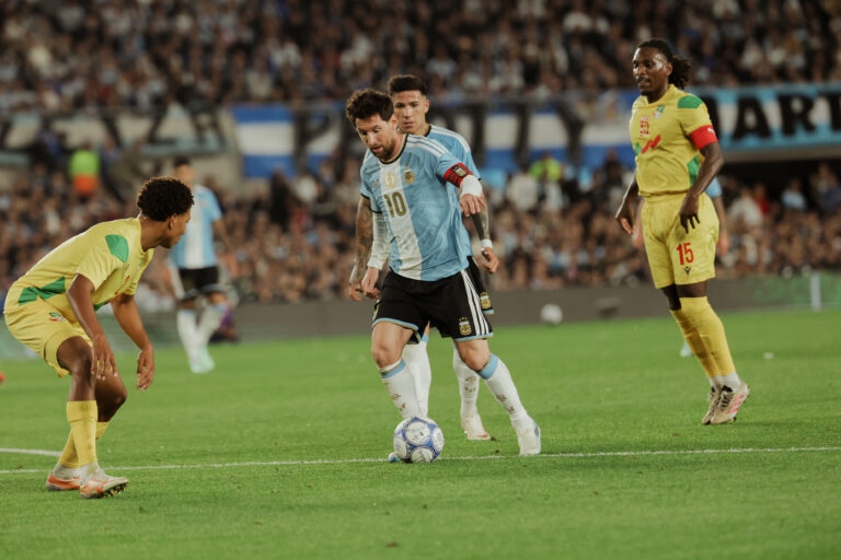 Messi, entre lágrimas, se despide de Argentina: “Jugar en la Selección es lo más lindo”