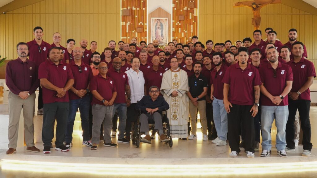 La novena guinda celebró su tradicional misa de acción de gracias en La Lomita, previo a su debut este miércoles ante Venados de Mazatlán.