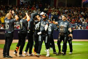 Hermosillo se impuso 3-0 a los Águilas en el juego inaugural en la frontera, respaldado por una ofensiva oportuna y una labor combinada de seis lanzadores.