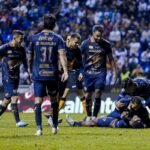 Pumas rescata una victoria agónica ante Puebla con gol de Álvaro Angulo