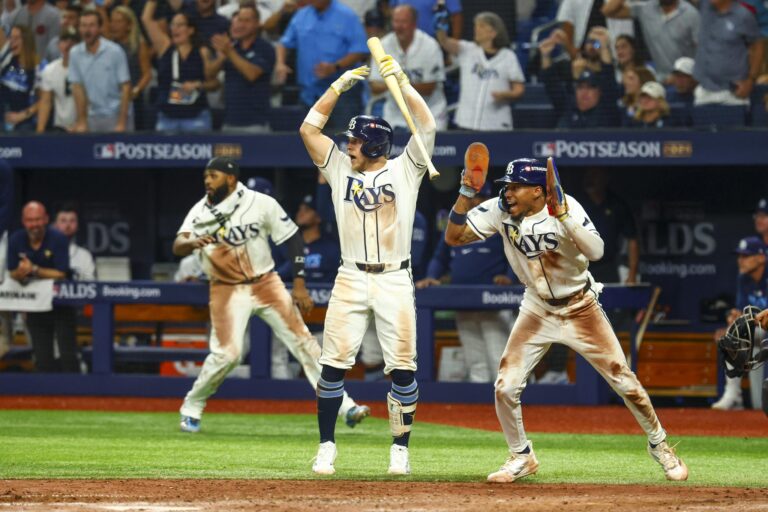 Rays reaccionan a tiempo y dejan a los Yankees al borde de la eliminación