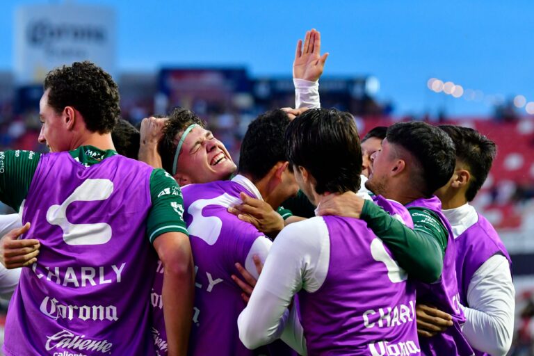Santos Laguna remonta ante Atlético de San Luis y liga cuatro triunfos en el torneo