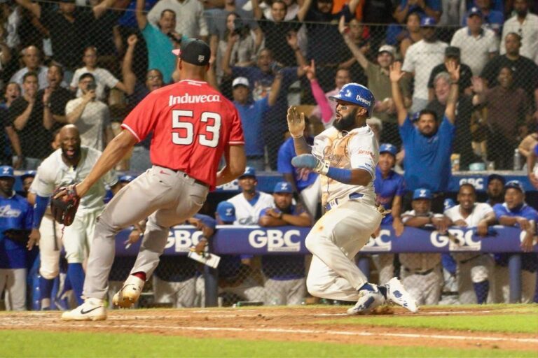 BONIFACIO HACE HISTORIA EN DOMINICANA; IBARRA BRILLA CON DOS JONRONES Y ATONDO LLEGA A 500 HITS EN MÉXICO
