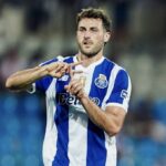 Porto busca proteger a Santiago Giménez de las críticas y la presión externa