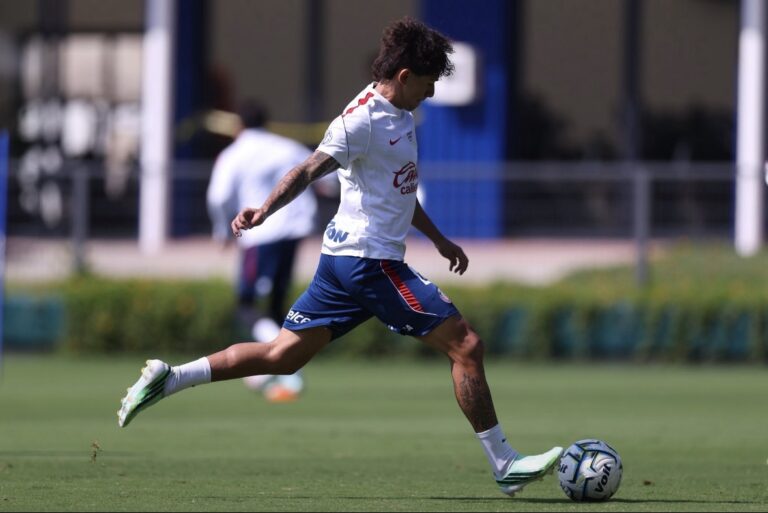 Chivas busca recuperar el triunfo ante Necaxa y extender su dominio en el Estadio AKRON