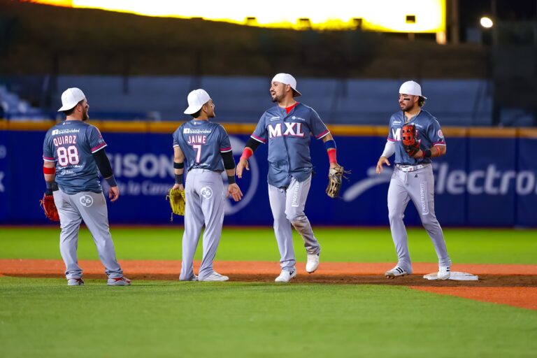 CHARROS PELEA HASTA EL FINAL, PERO ÁGUILAS PEGA PRIMERO EN ZAPOPAN