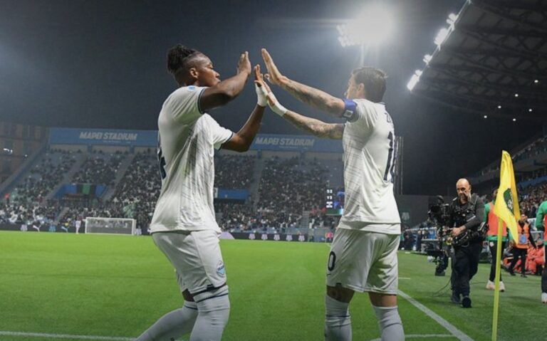 Lazio aplasta al Sassuolo con goleada de 6-2 y reafirma su liderato en la Serie A