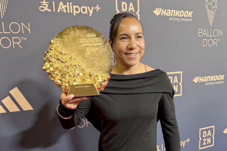 Charlyn Corral levanta la voz tras ganar el Balón de Oro: “Llegué sin que nadie me pelara”