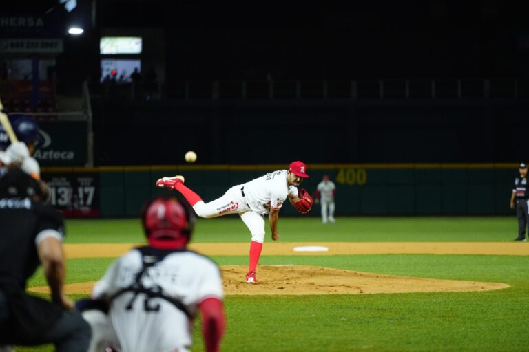 VENADOS DE MAZATLÁN ARRANCA LA SERIE CON TRIUNFO ANTE JAGUARES